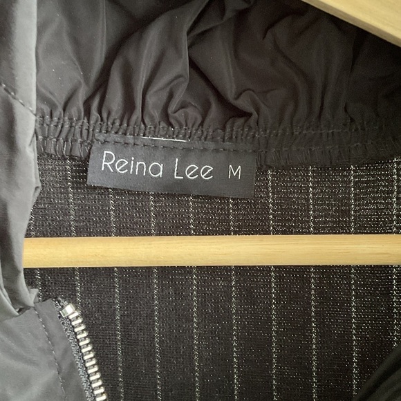 REINA LEE Nina Leonard Black Hooded Vest SIZE M - Picture 4 of 12